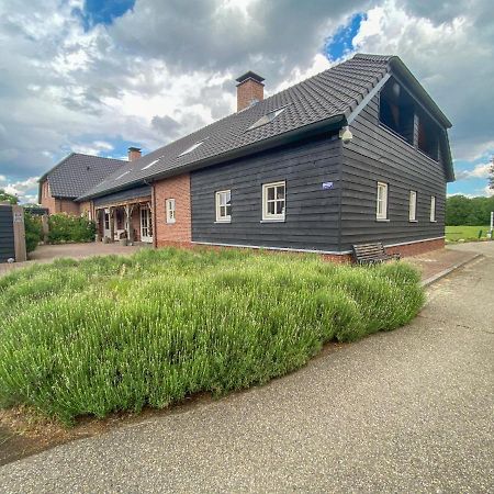 Lodge Slabroek Uden Bagian luar foto