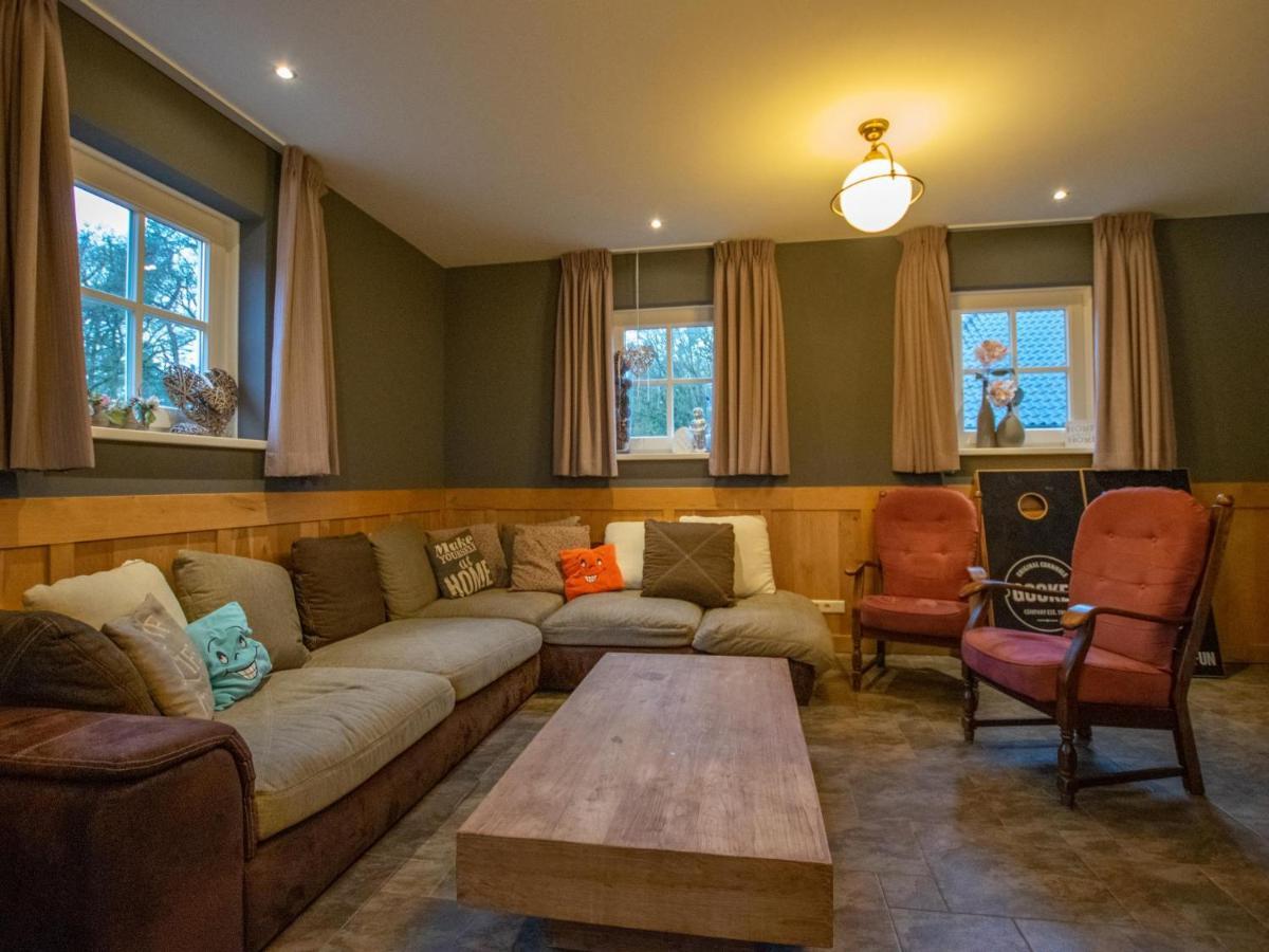 Lodge Slabroek Uden Bagian luar foto
