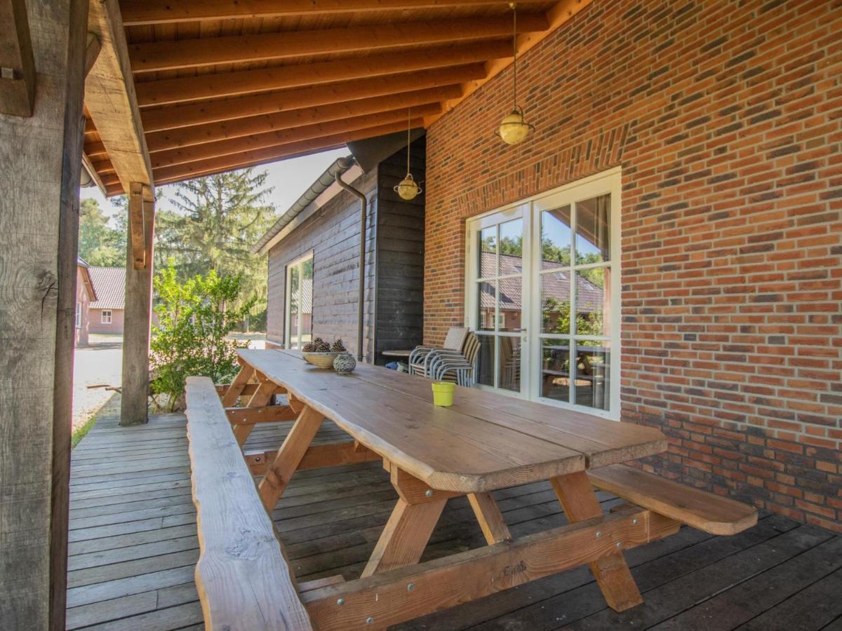 Lodge Slabroek Uden Bagian luar foto